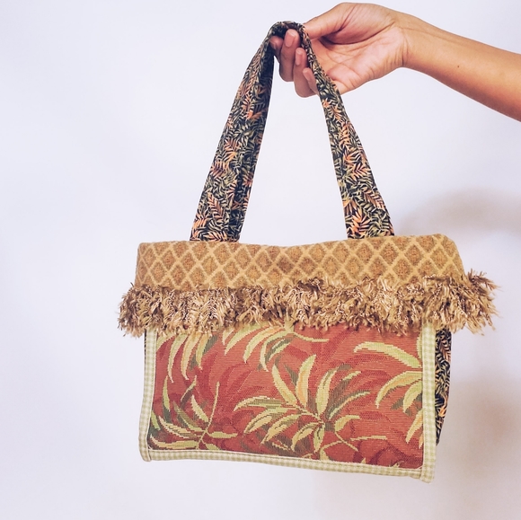 Vintage Handbags - Leaf Fringe Handbag
